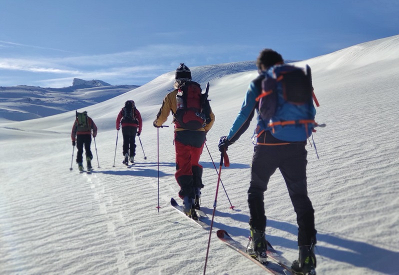 XL Ski refuerza la conexión Sierra Nevada - Costa del Sol